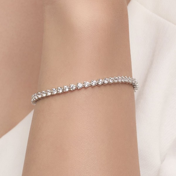 모이사나이트 다이아몬드 테니스 팔찌 3발 2.5mm (중) 요약정보 및 구매